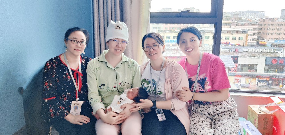 深圳微視：以愛之名，慰問生育女職工
